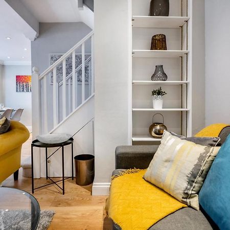 Victoria Mews House - By Sojourn Apartment London Bagian luar foto